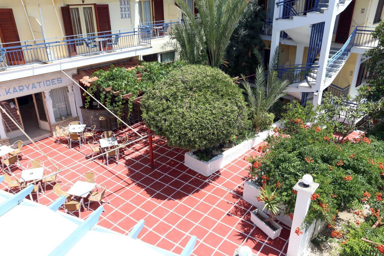 Hotel Karyatides Agia Marina  Экстерьер фото